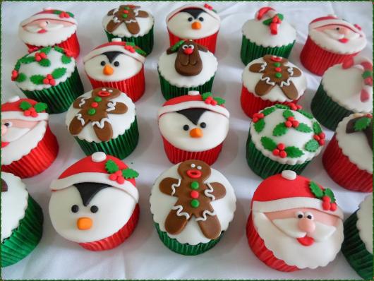 Christmas Cupcake with American Pasta Penguin Cookie and Santa Claus Applique