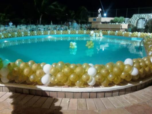 New Year's decoration on the balloons pool.
