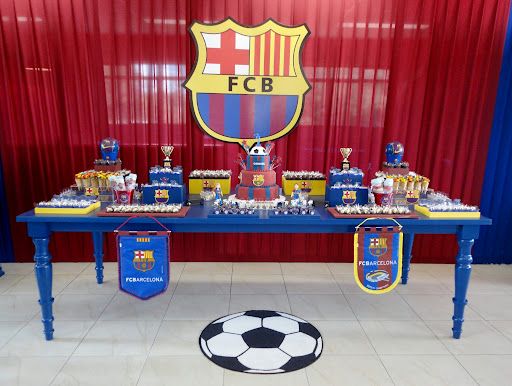 candy table with Barcelona drawings
