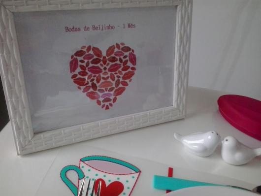 picture frame with kissing wedding message