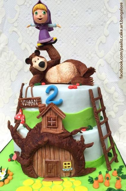 Cake with Bear's house and a ladder.