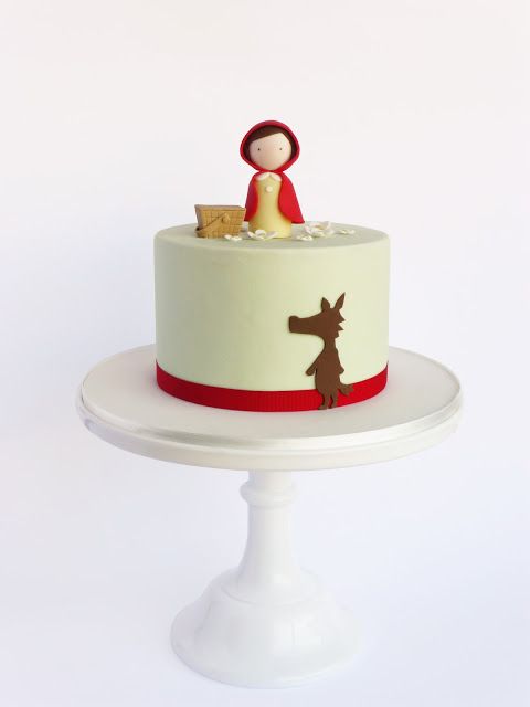 little red white hat cake with little hat and big bad wolf