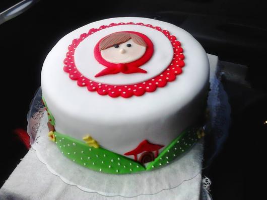 white american paste red hat cake