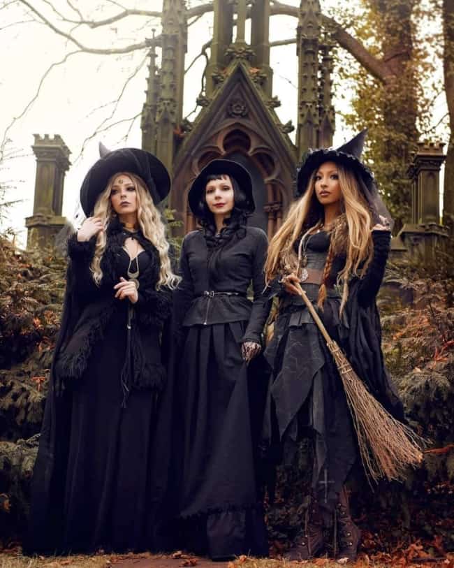 Amazing witch costume ideas for friends