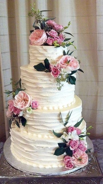 cake with natural flowers 5