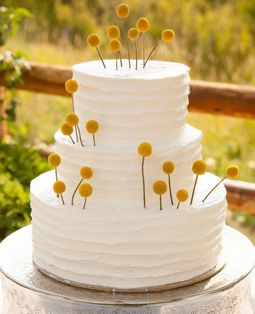 cake with natural flowers 9
