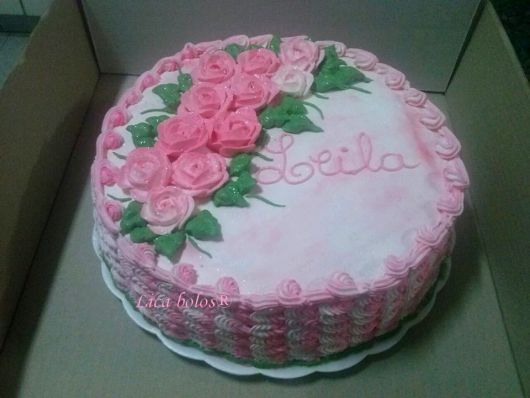 cake with whipped flowers 6