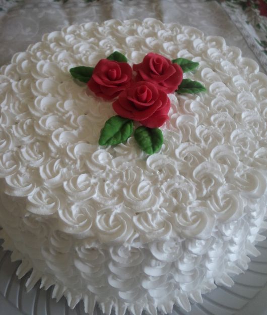 cake with whipped flowers 2
