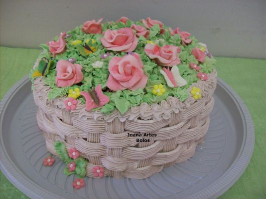 cake with whipped flowers 5