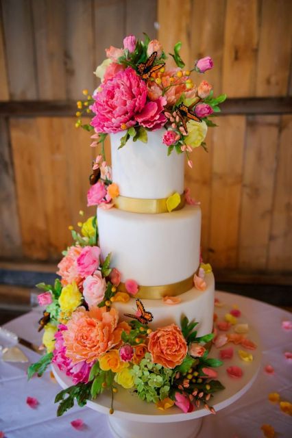cake with colorful flowers 3