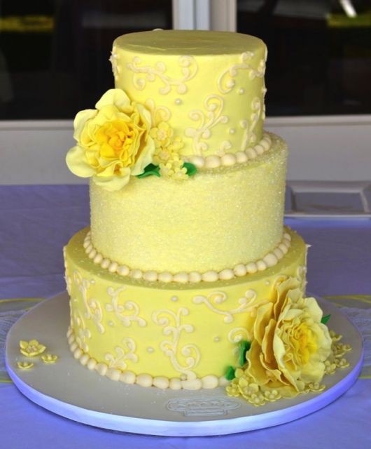 cake with yellow flowers 2