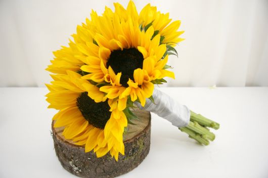 beautiful sunflower bouquet
