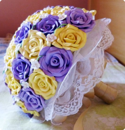 lilac and yellow model