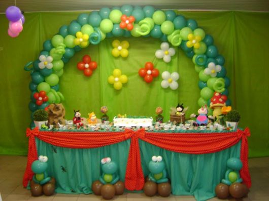 decoration-with-tnt-and-balloon