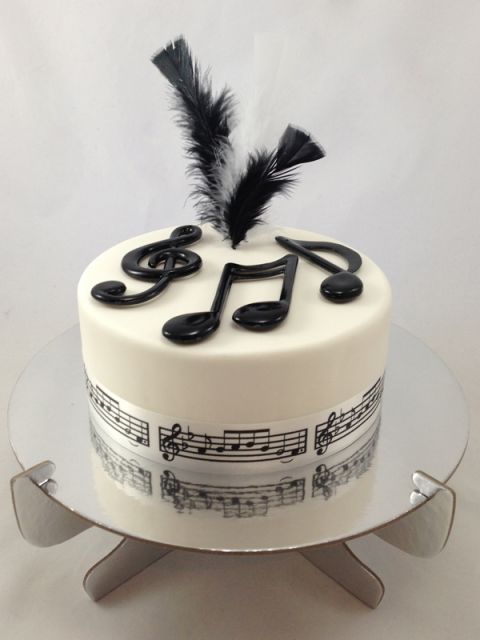 cake-with-musical-notes-american-folder