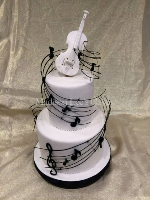 cake-with-musical-notes-guitar-and-guitar