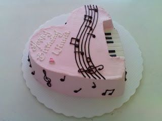 piano cake
