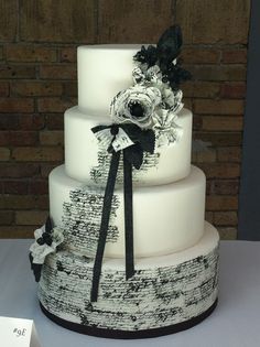 cake-with-musical-notes-wedding-ideas
