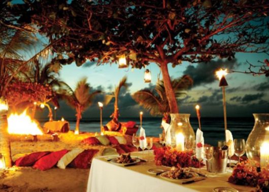 party-hawaiian-beach-lighting