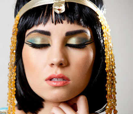 make up for Cleopatra's costumes