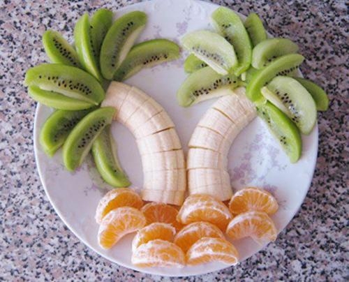 Hawaiian party fruit table