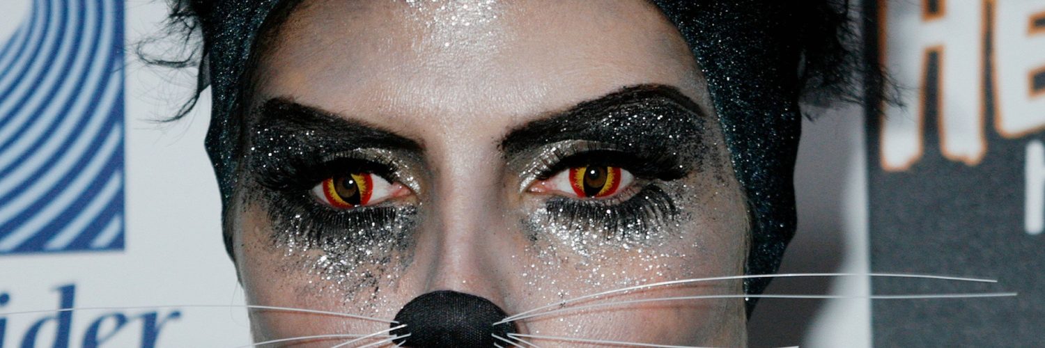 Are Halloween contact lenses illegal?