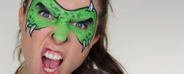 How do I prepare my face for face painting?