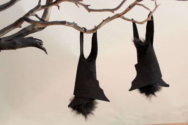 How do you make felt bats?
