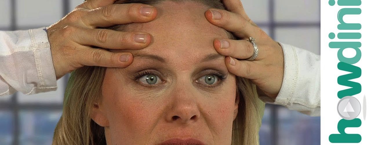 How do you make wrinkles with glue on your face?