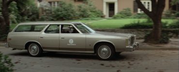 What kind of car does Michael Drive in Halloween 5?
